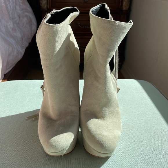 Boutique 9 Heels - Picture 2 of 5